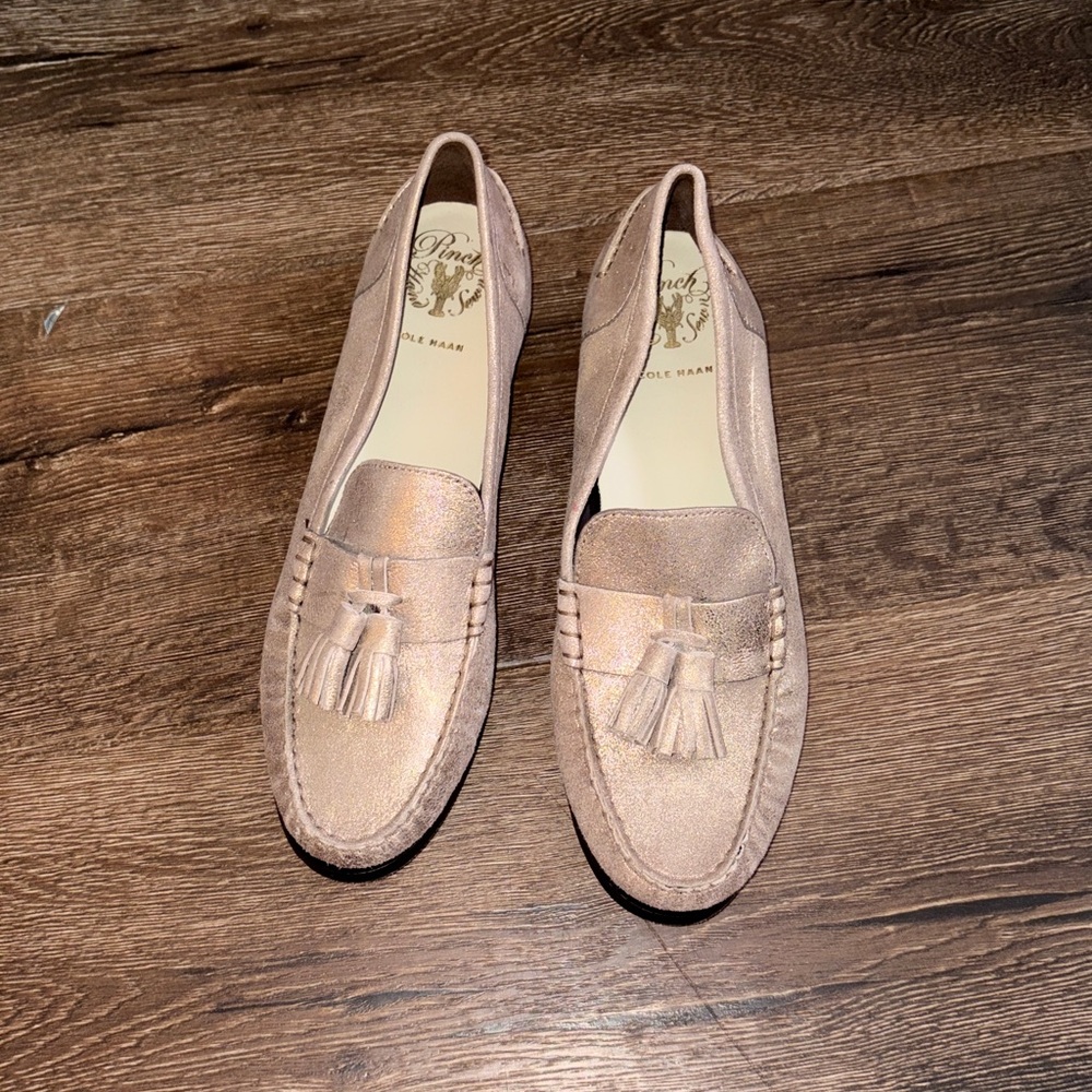 Cole Haan Gold Metallic leather pinch Grand Tassel Loafers EUC 11B